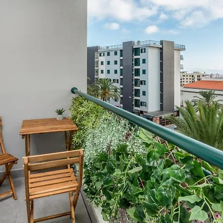 Flh Nature Flat With Balcony アパート *